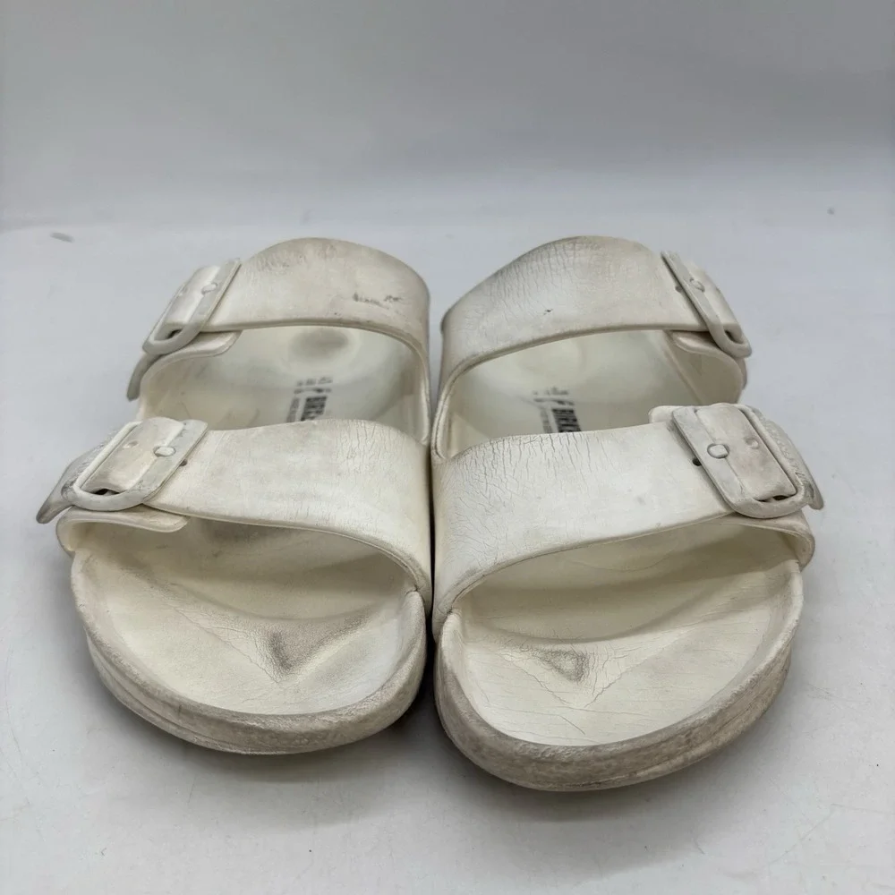 Birkenstock shop confidence